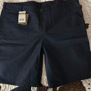 Carhartt women’s shorts nwt size 18